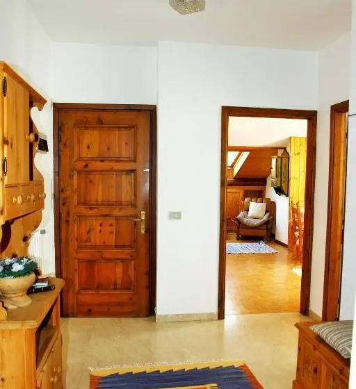 آپارتمان 3 خوابه, Chalet Dell Ermellino