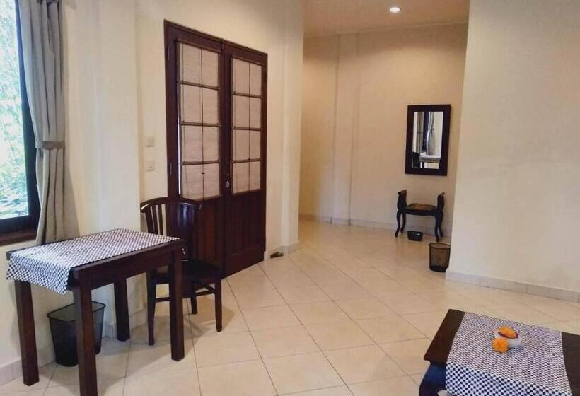 غرفة سوبيريور مطلّة علي الحديقة, Prasanti Bed & Breakfast