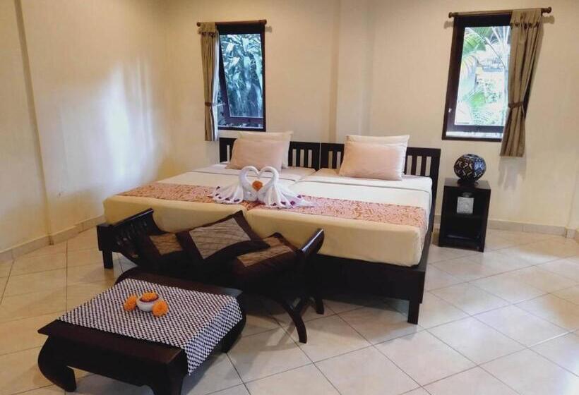 Номер Superior Вид на Сад, Prasanti Bed & Breakfast