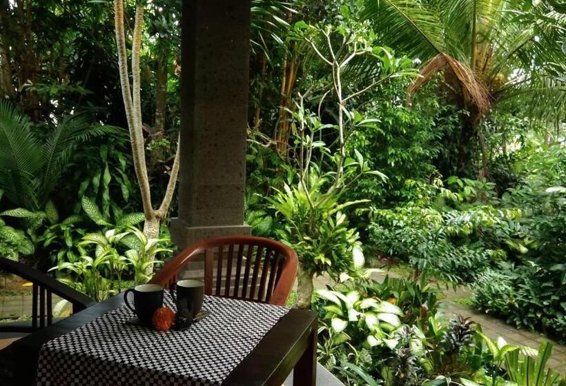 Номер Superior Вид на Сад, Prasanti Bed & Breakfast