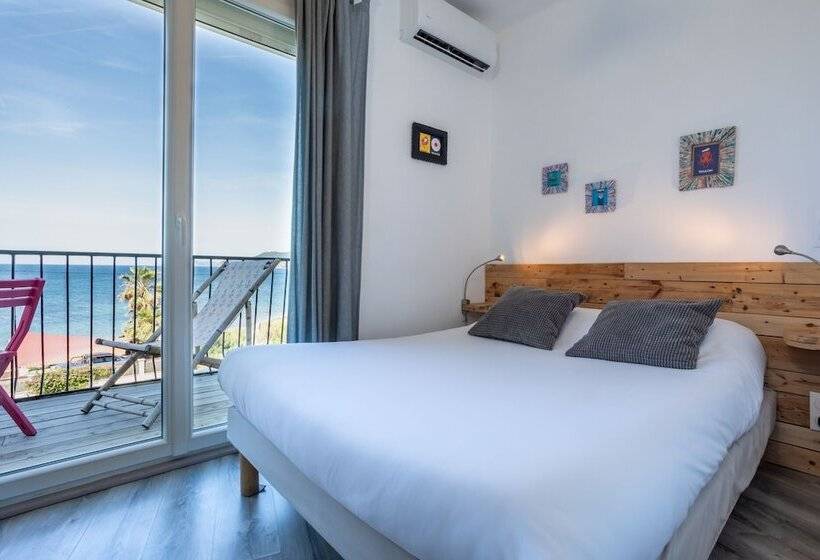 חדר מוזל עם נוף לים, Hôtel Almanarre Plage   Hôtel Eco Responsable Face à La Mer