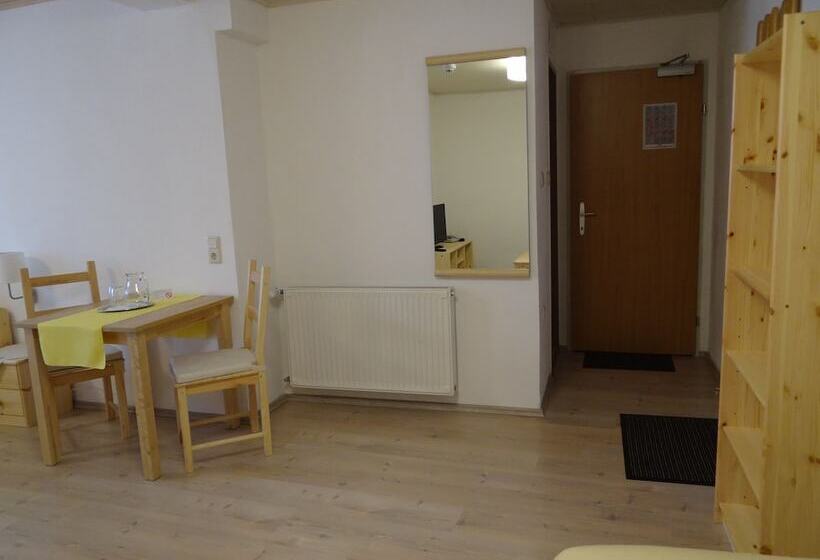 Полулюкс, Alpenhaus Evianquelle