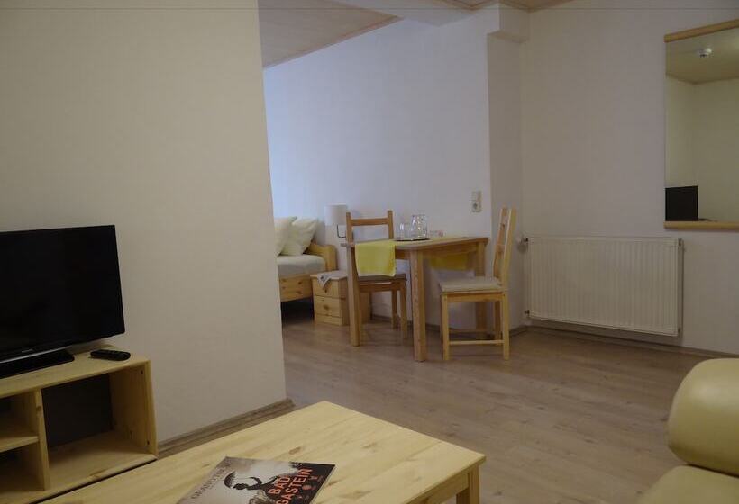 Полулюкс, Alpenhaus Evianquelle