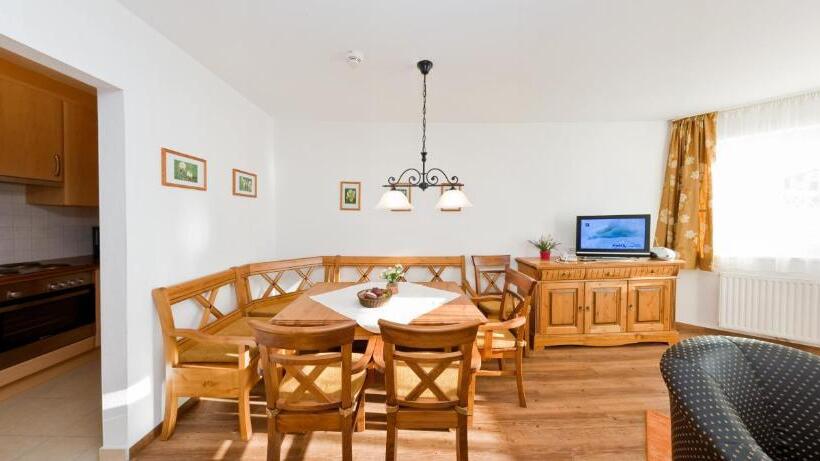 １ベッドルームアパートメント, Appartement  Und Wellnesshotel Charlotte   3 Sterne Superior