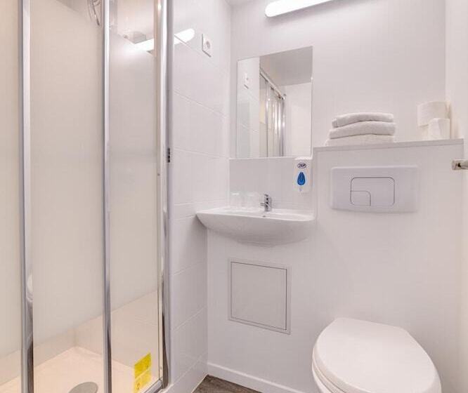 غرفة قياسية رباعية, Brit Hotel Macon Nord Autoroute Du Soleil