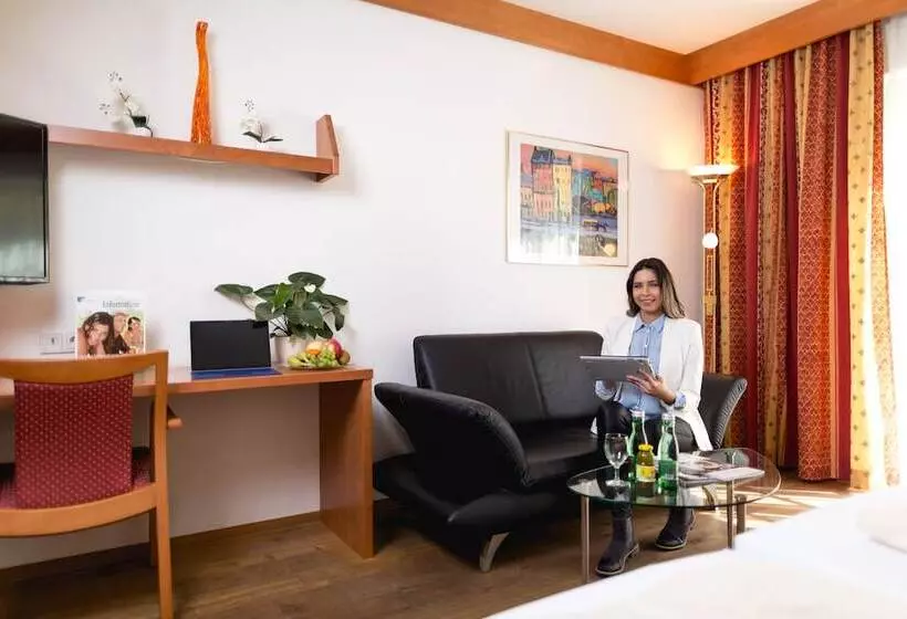 コンフォートルーム, Business Hotel Stockinger