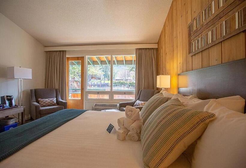 חדר דחוקס עם מיטת קינג, Fairmont Hot Springs Resort