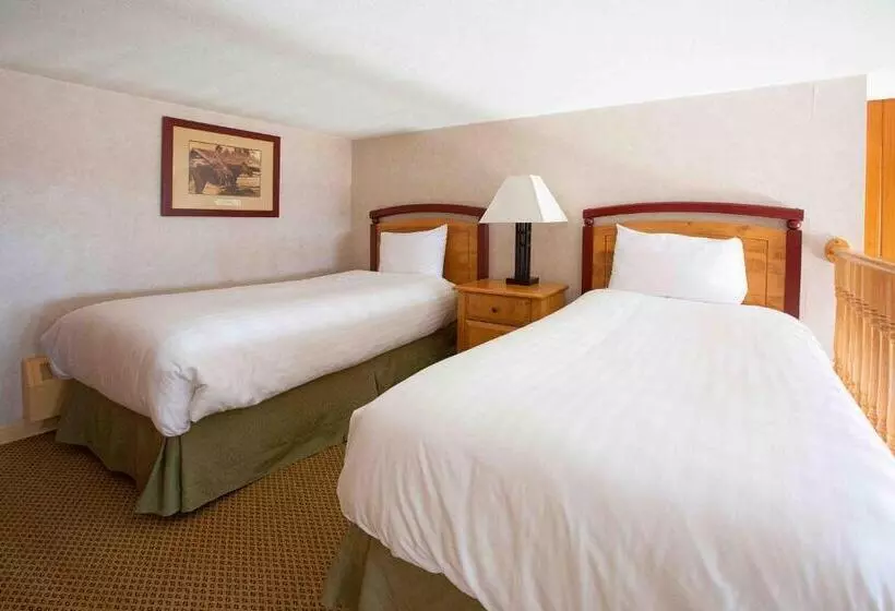 スーペリアファミリールーム, Fairmont Hot Springs Resort