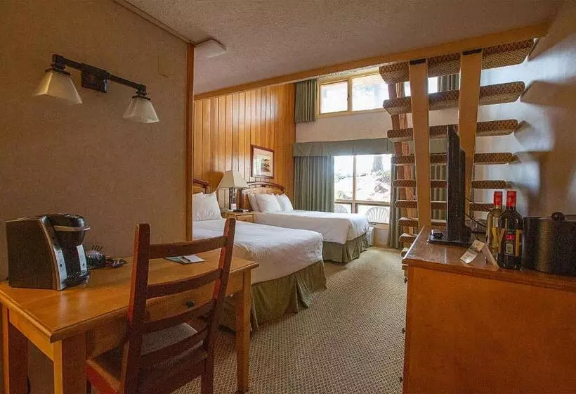 スーペリアファミリールーム, Fairmont Hot Springs Resort