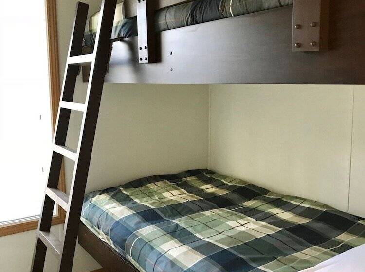 Хижина Deluxe, Fairmont Hot Springs Resort