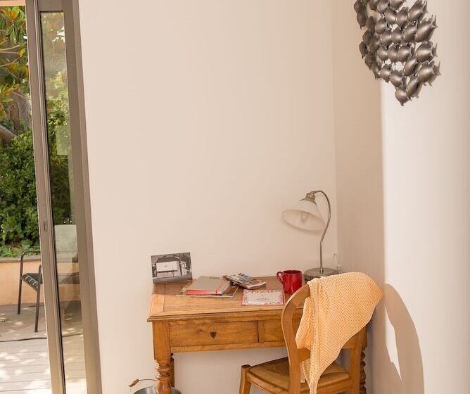 Номер Deluxe, 96