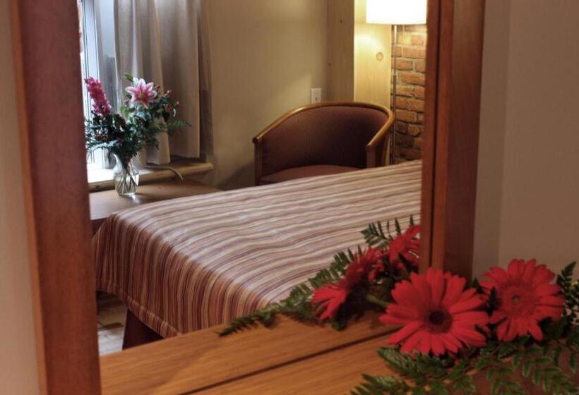 Номер Стандарт, Abri Du Voyageur