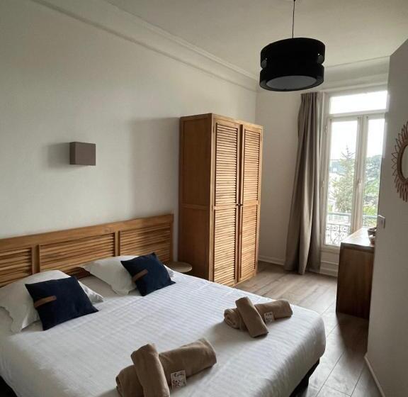 四人标准间, Alexandra Boutique