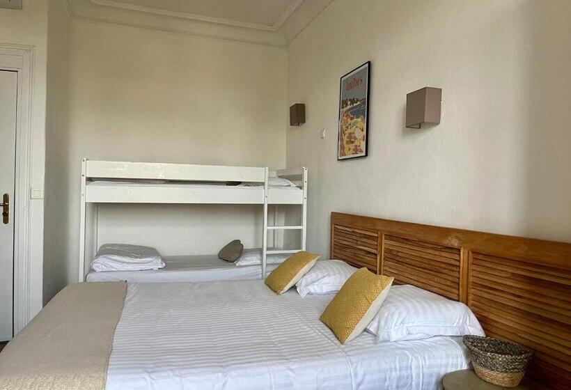 四人标准间, Alexandra Boutique