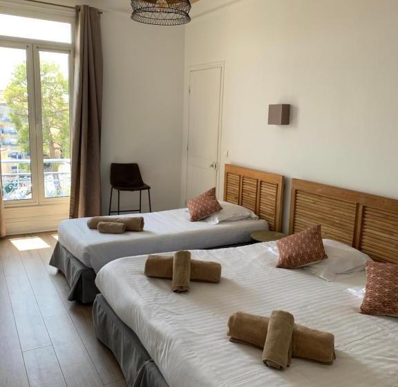 舒适三人间, Alexandra Boutique