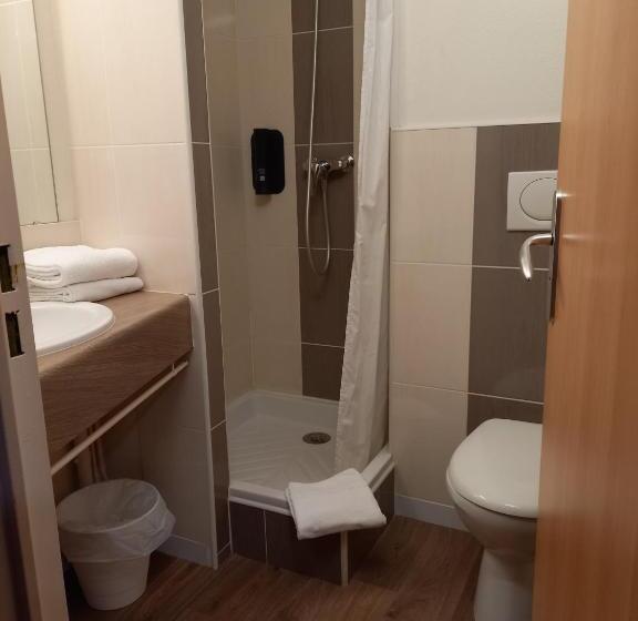 家庭间, B&b Hotel Saint Etienne Monthieu