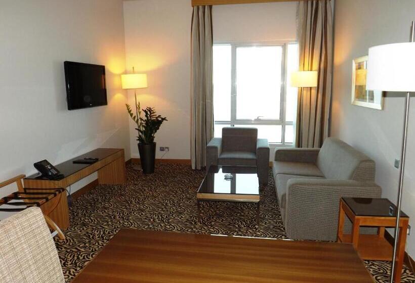 סוויטה אקזקיוטיב, Copthorne Hotel Sharjah