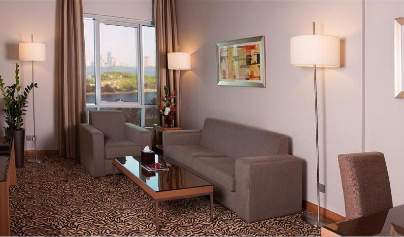 סוויטה אקזקיוטיב, Copthorne Hotel Sharjah