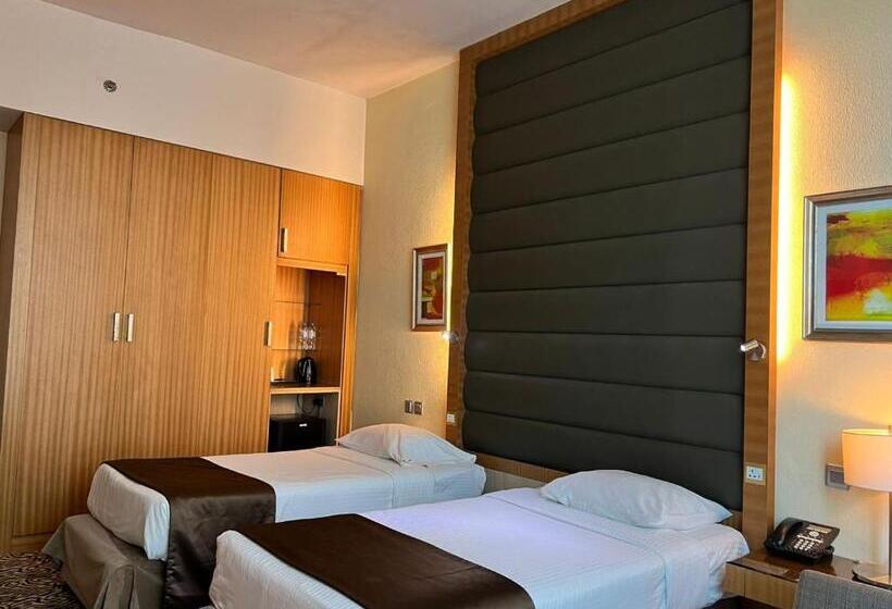 חדר סטנדרט, Copthorne Hotel Sharjah
