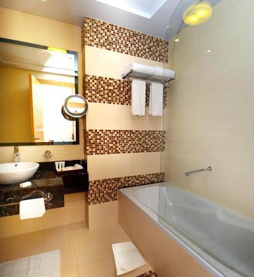 Номер Deluxe Вид на Город, Copthorne Hotel Sharjah
