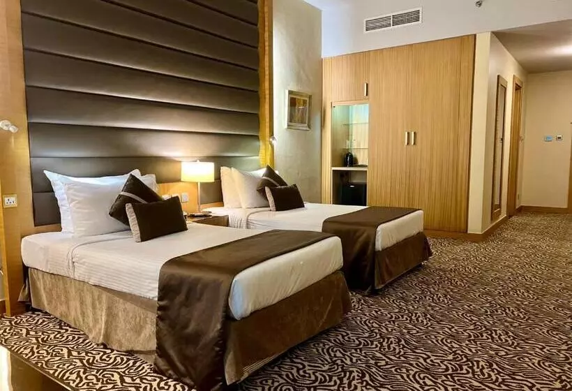 シティビューのデラックスルーム, Copthorne Hotel Sharjah