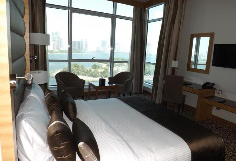חדר סטנדרט עם מיטת קינג, Copthorne Hotel Sharjah