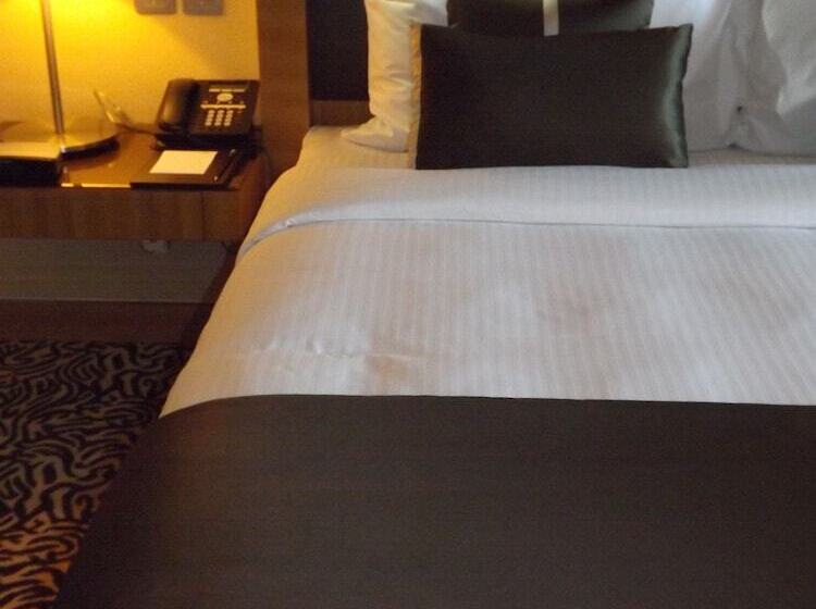 חדר סופריור, Copthorne Hotel Sharjah