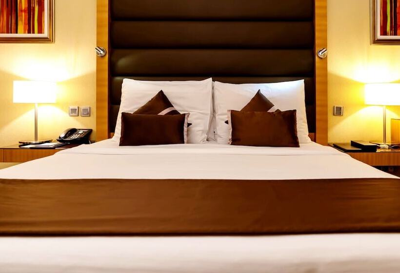 חדר סופריור, Copthorne Hotel Sharjah