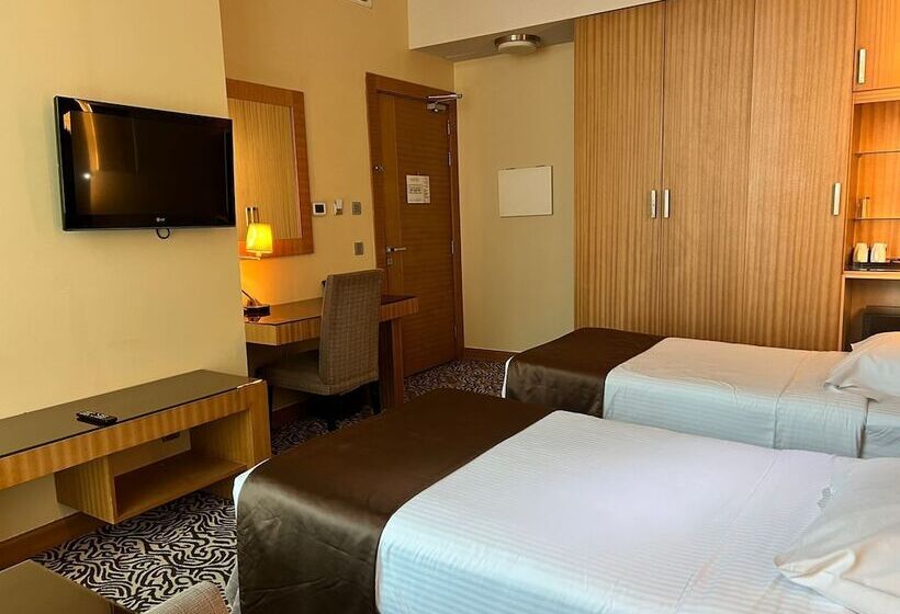 חדר סטנדרט, Copthorne Hotel Sharjah