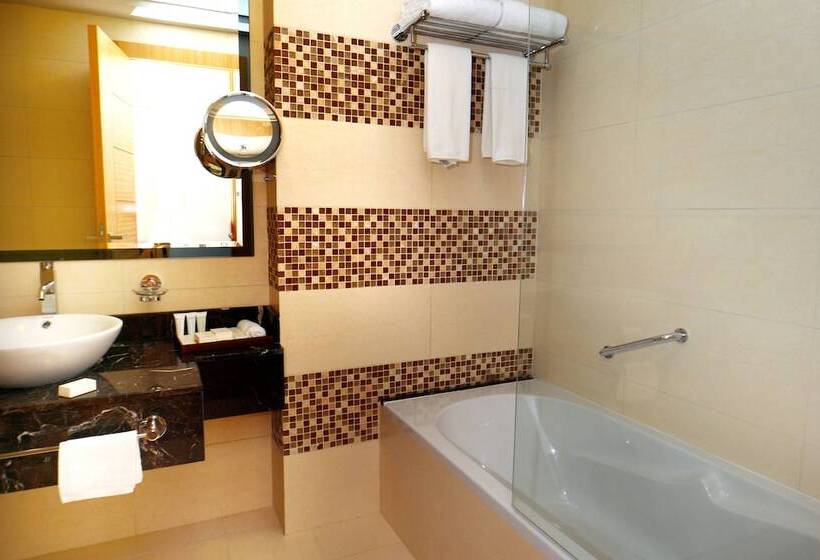 סוויטה אקזקיוטיב, Copthorne Hotel Sharjah