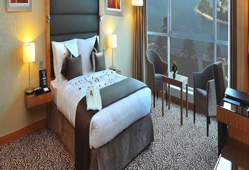 סוויטה אקזקיוטיב, Copthorne Hotel Sharjah