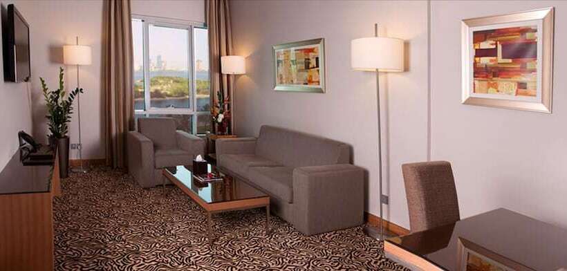 סוויטה אקזקיוטיב, Copthorne Hotel Sharjah