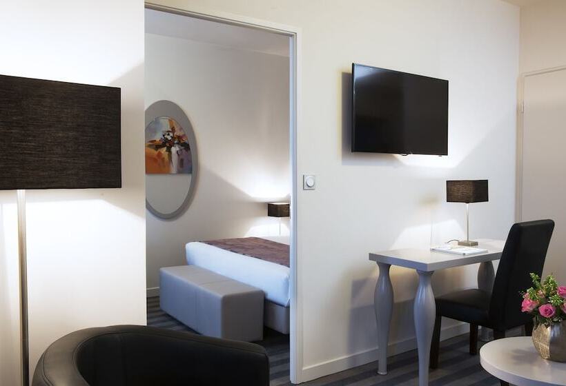 Люкс, Executive Hotel Paris Gennevilliers
