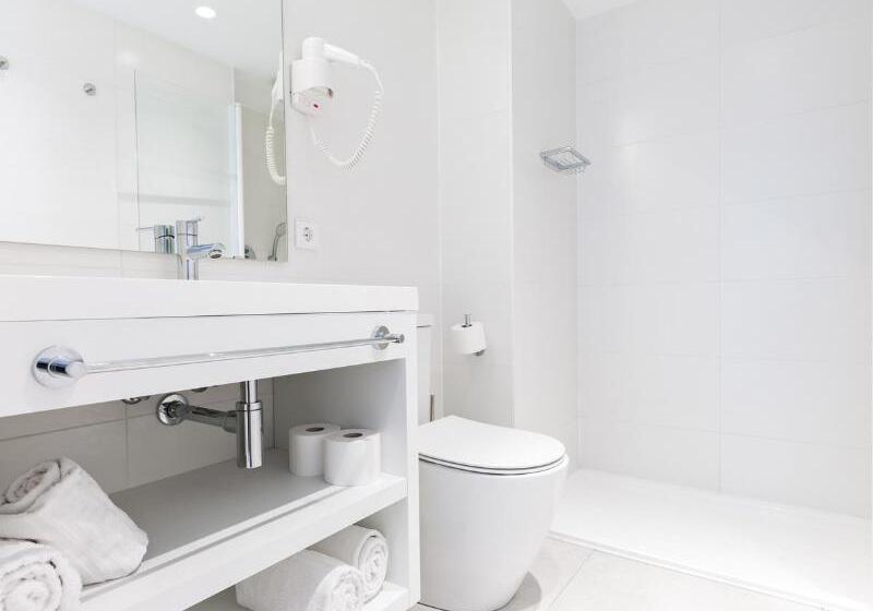 Люкс, Executive Hotel Paris Gennevilliers