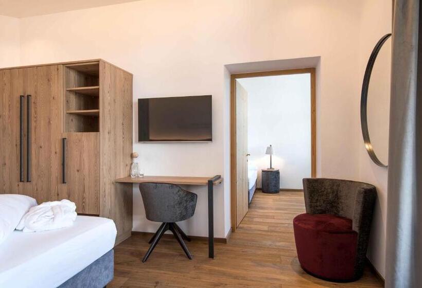 山の見えるジュニアスイート, Grand Hotel Wolkenstein