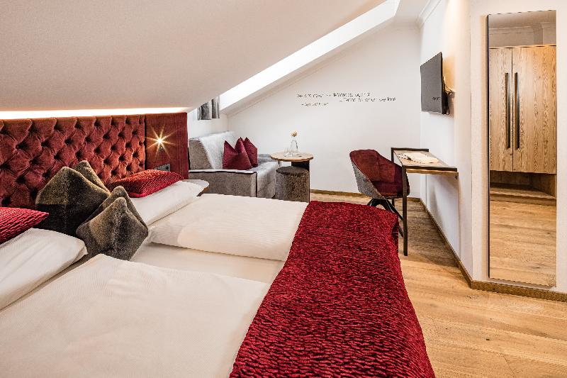 コンフォートルーム, Grand Hotel Wolkenstein