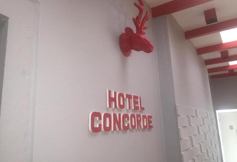 스탠다드 트리플 룸, Hôtel Concorde