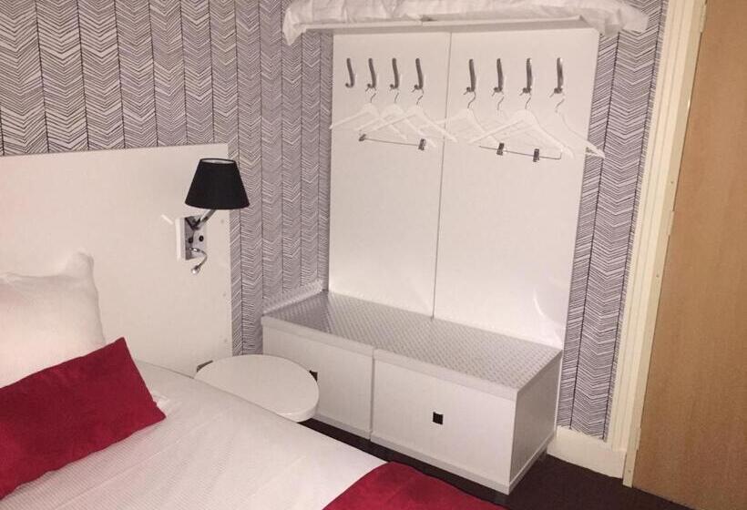 패밀리 룸, Hôtel Concorde