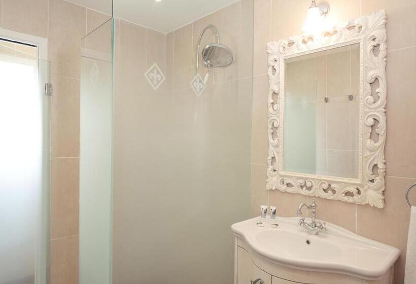Номер Классический Вид на Город, Hôtel Mercure Villeneuve Sur Lot Moulin De Madame