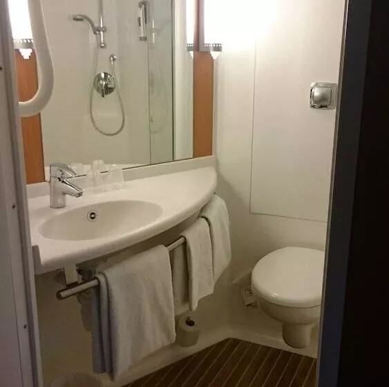 Chambre Standard, Ibis Beauvais Aeroport