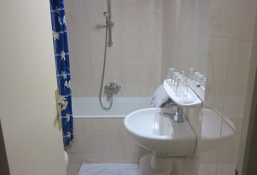 スタンダードシングルルーム, Jarry Confort