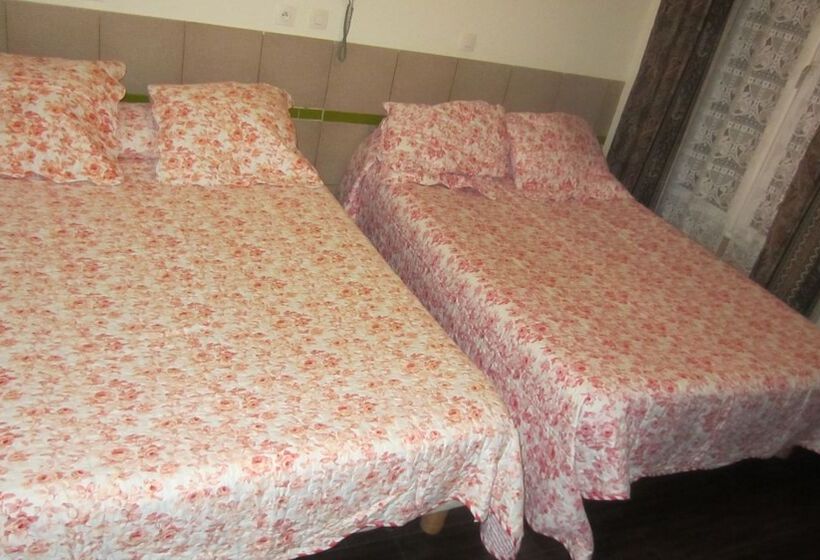 スタンダードトリプルルーム, Jarry Confort