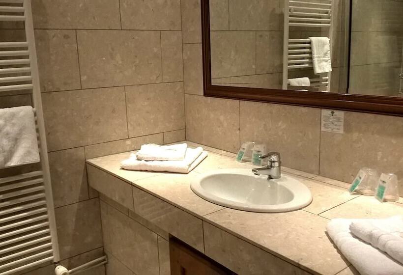 家庭间, La Villa 10 Hôtel Spa