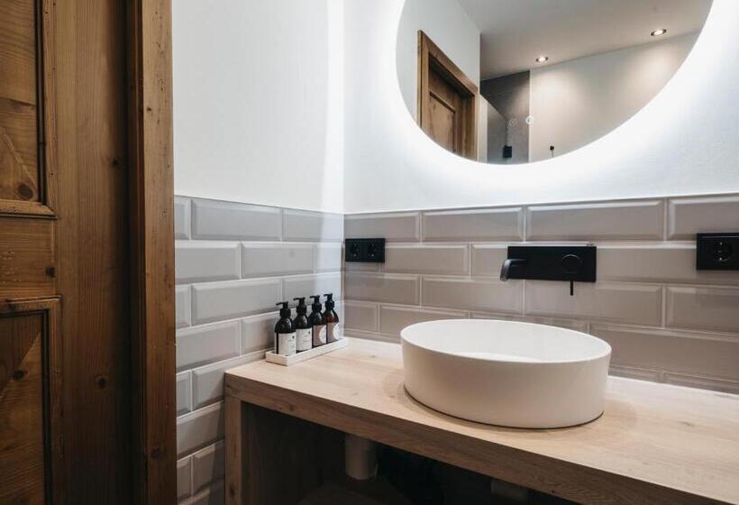 غرفة قياسية مزوَّدة بشُرفة, Oberforsthof