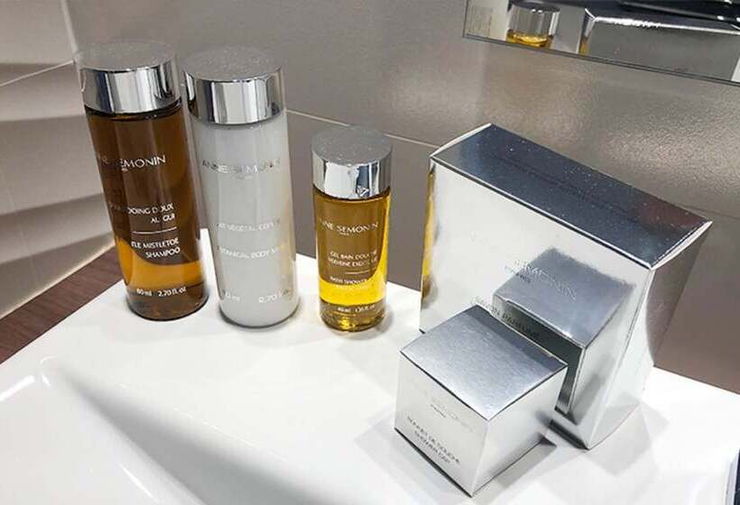 Люкс Повышенной Комфортности, Oz Inn Hôtel & Spa