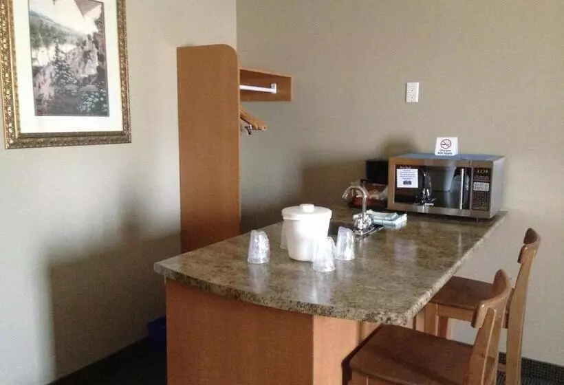 スタンダードルーム, Petawawa River Inn & Suites