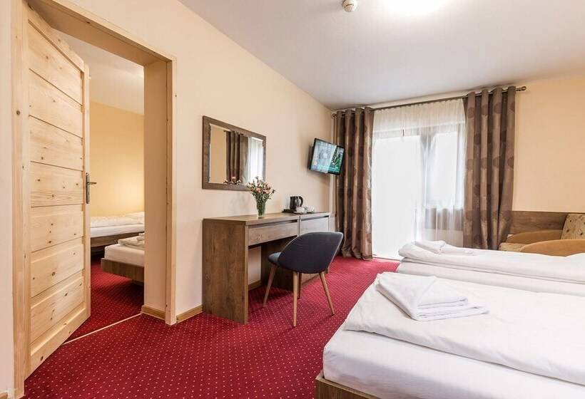 Четырехместный Номер Стандарт, Post Fusch