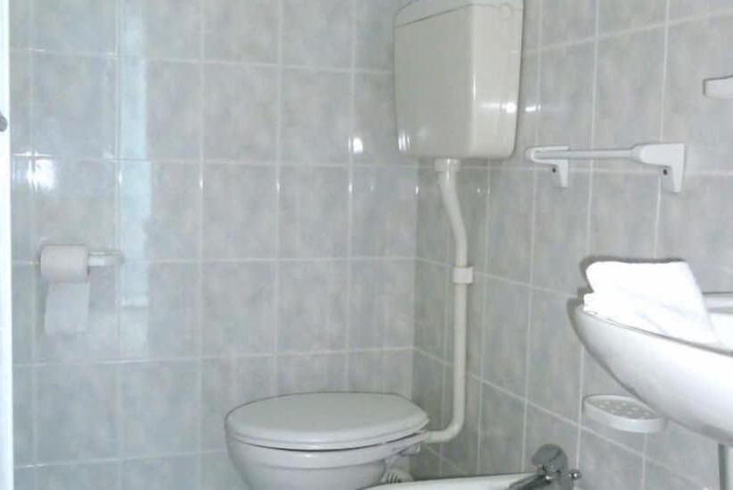 חדר סטנדרט לשלושה, Sole Mio