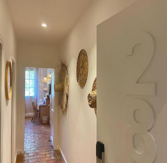 Номер Стандарт Вид на Сад, De La Plage Mahogany