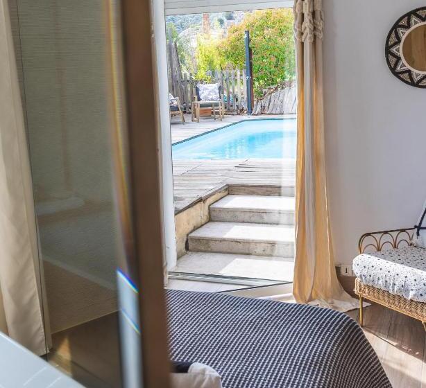 Апартаменты 1 Спальня Вид на Море, De La Plage Mahogany